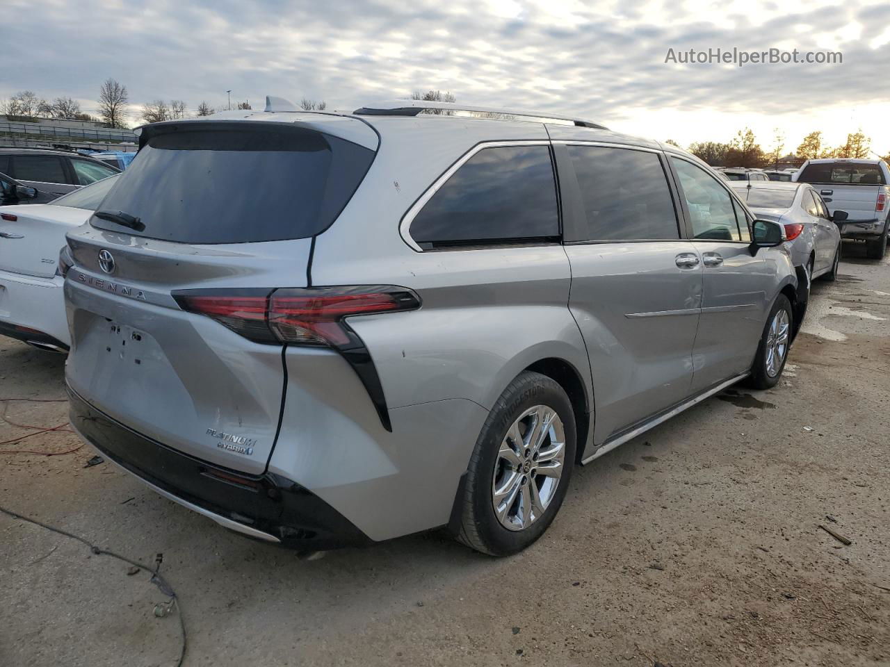 2022 Toyota Sienna Limited Silver vin: 5TDESKFC9NS065608