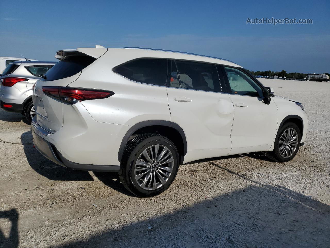 2021 Toyota Highlander Platinum White vin: 5TDFZRAH5MS067690