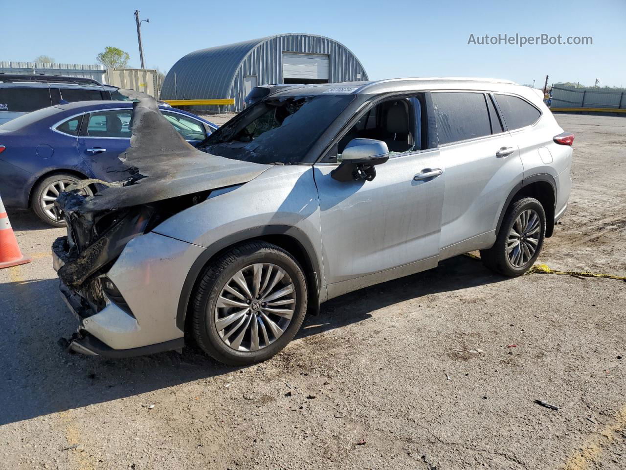 2021 Toyota Highlander Platinum Silver vin: 5TDFZRBH2MS081027