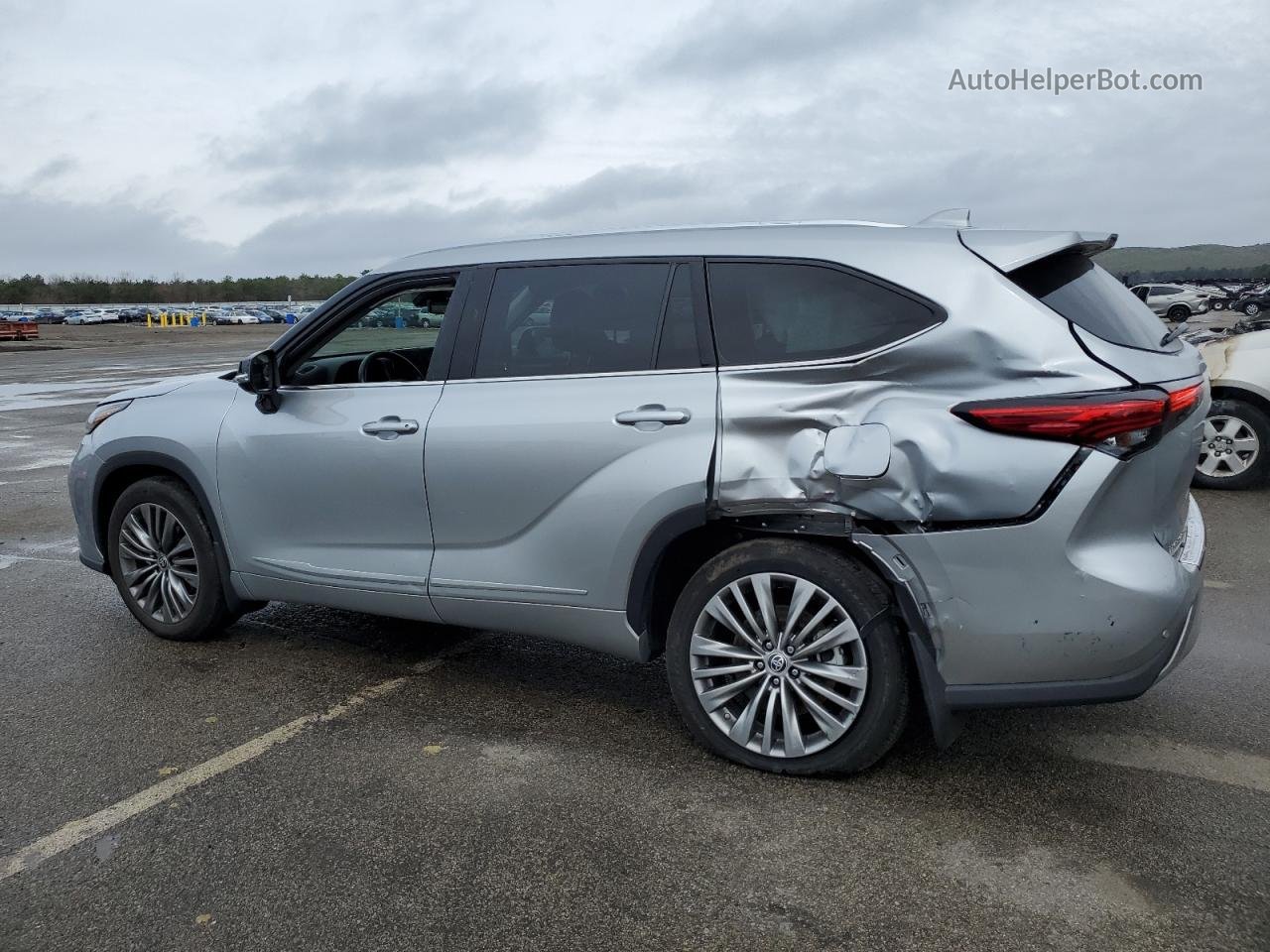 2021 Toyota Highlander Platinum Silver vin: 5TDFZRBH8MS135401