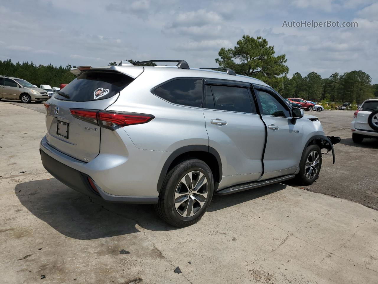 2021 Toyota Highlander Hybrid Xle Silver vin: 5TDGARAH5MS507497