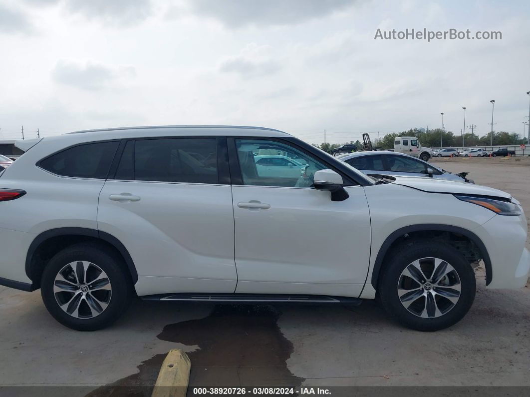 2021 Toyota Highlander Xle White vin: 5TDGZRAH2MS531443