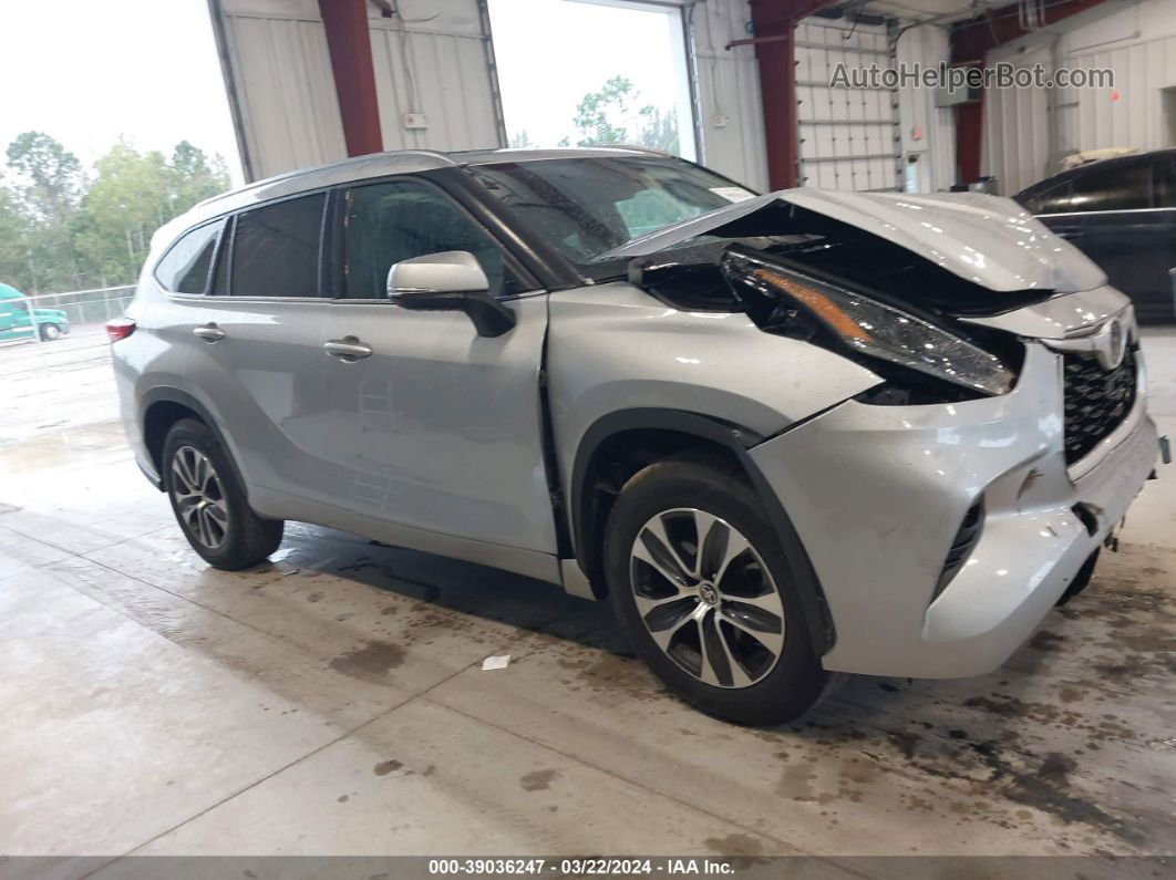 2021 Toyota Highlander Xle Silver vin: 5TDGZRAH8MS516476