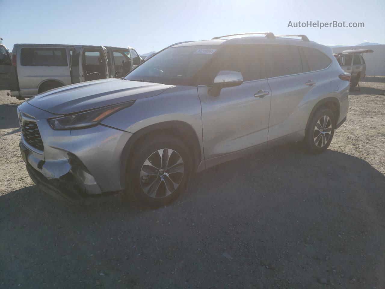 2021 Toyota Highlander Xle Silver vin: 5TDGZRAH9MS070158