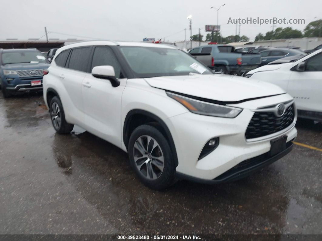 2021 Toyota Highlander Xle White vin: 5TDGZRAHXMS040697