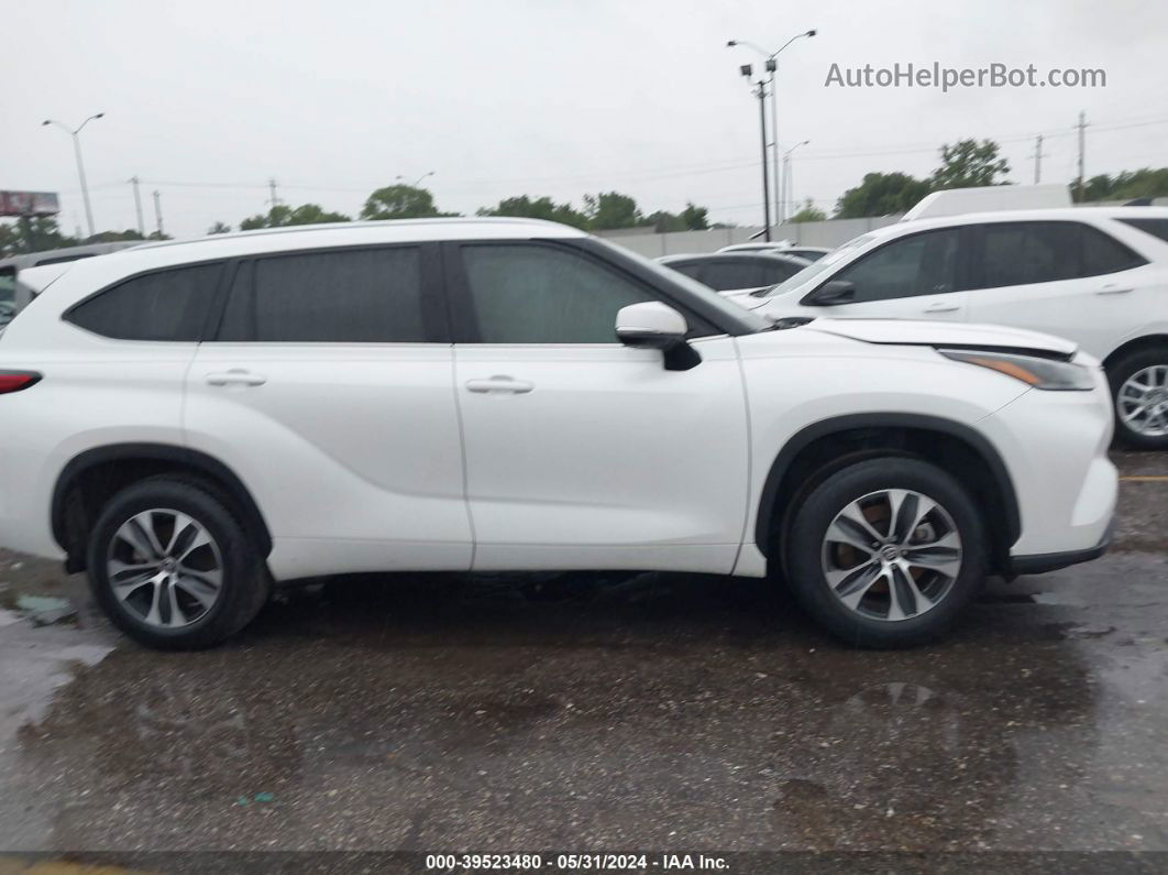 2021 Toyota Highlander Xle White vin: 5TDGZRAHXMS040697