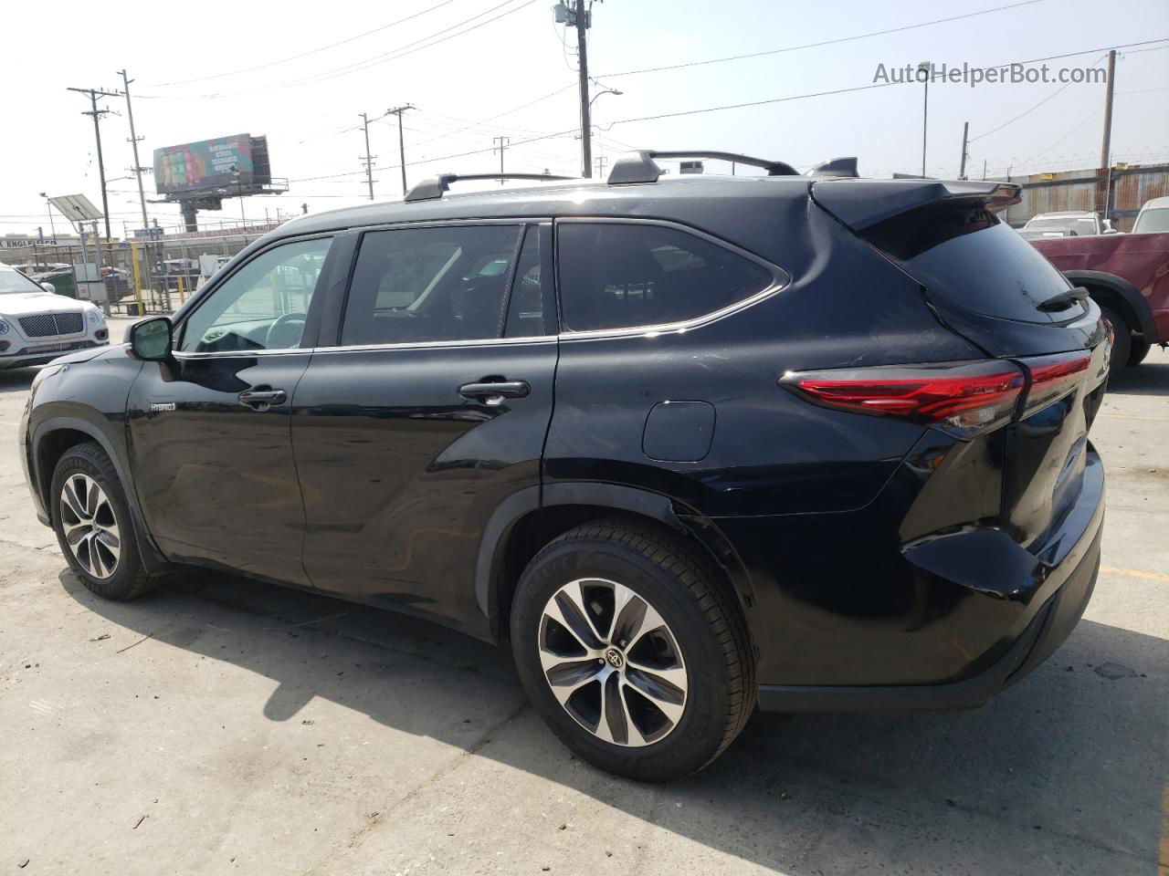 2021 Toyota Highlander Hybrid Xle Black vin: 5TDHARAH1MS507761