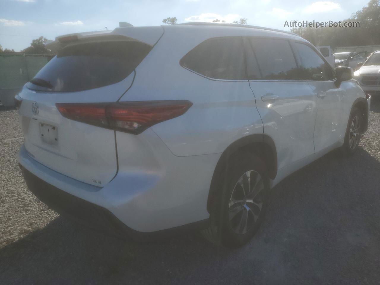 2021 Toyota Highlander Xle Белый vin: 5TDHZRAH1MS078002