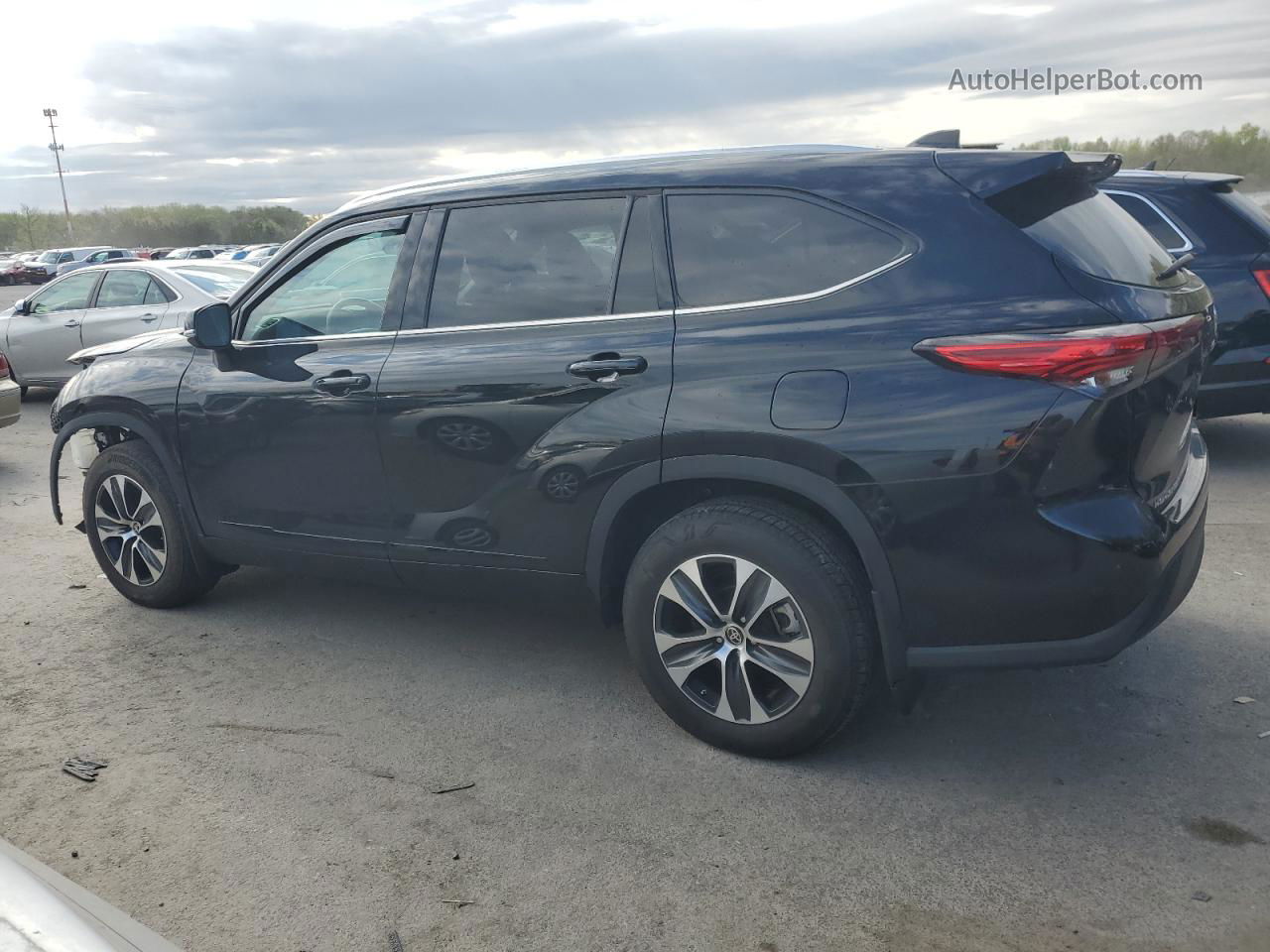 2021 Toyota Highlander Xle Черный vin: 5TDHZRBH1MS131778