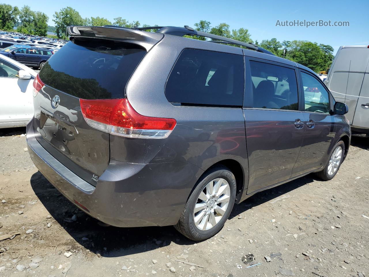 2014 Toyota Sienna Le Gray vin: 5TDJK3DC9ES074168