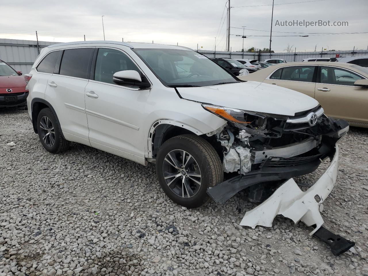 2016 Toyota Highlander Xle Белый vin: 5TDJKRFH4GS260277