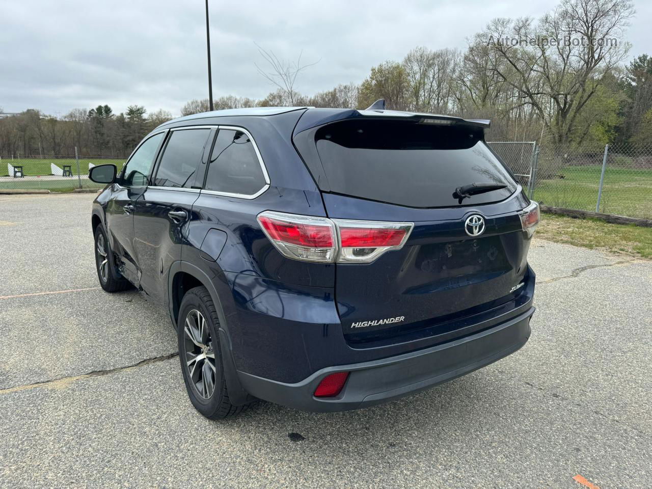 2016 Toyota Highlander Xle Blue vin: 5TDJKRFH5GS232679