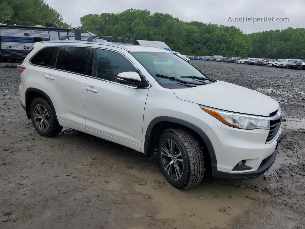 2016 Toyota Highlander Xle White vin: 5TDJKRFH6GS255808