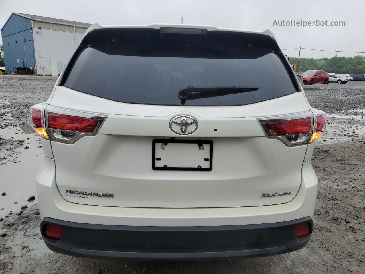 2016 Toyota Highlander Xle White vin: 5TDJKRFH6GS255808