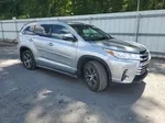 2016 Toyota Highlander Xle Silver vin: 5TDJKRFH8GS243367