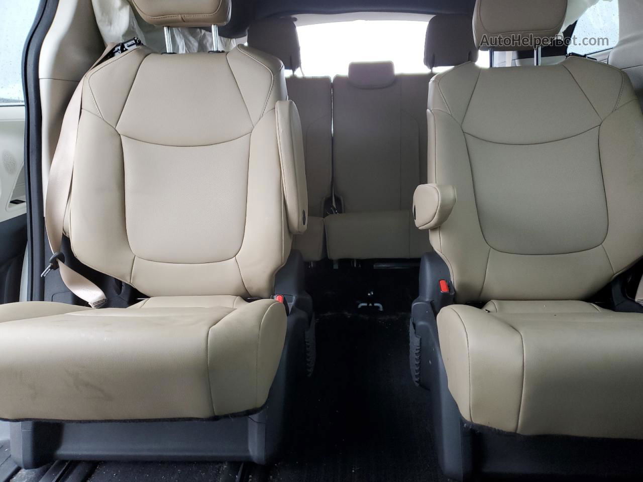 2022 Toyota Sienna Xle Белый vin: 5TDJRKEC0NS104078