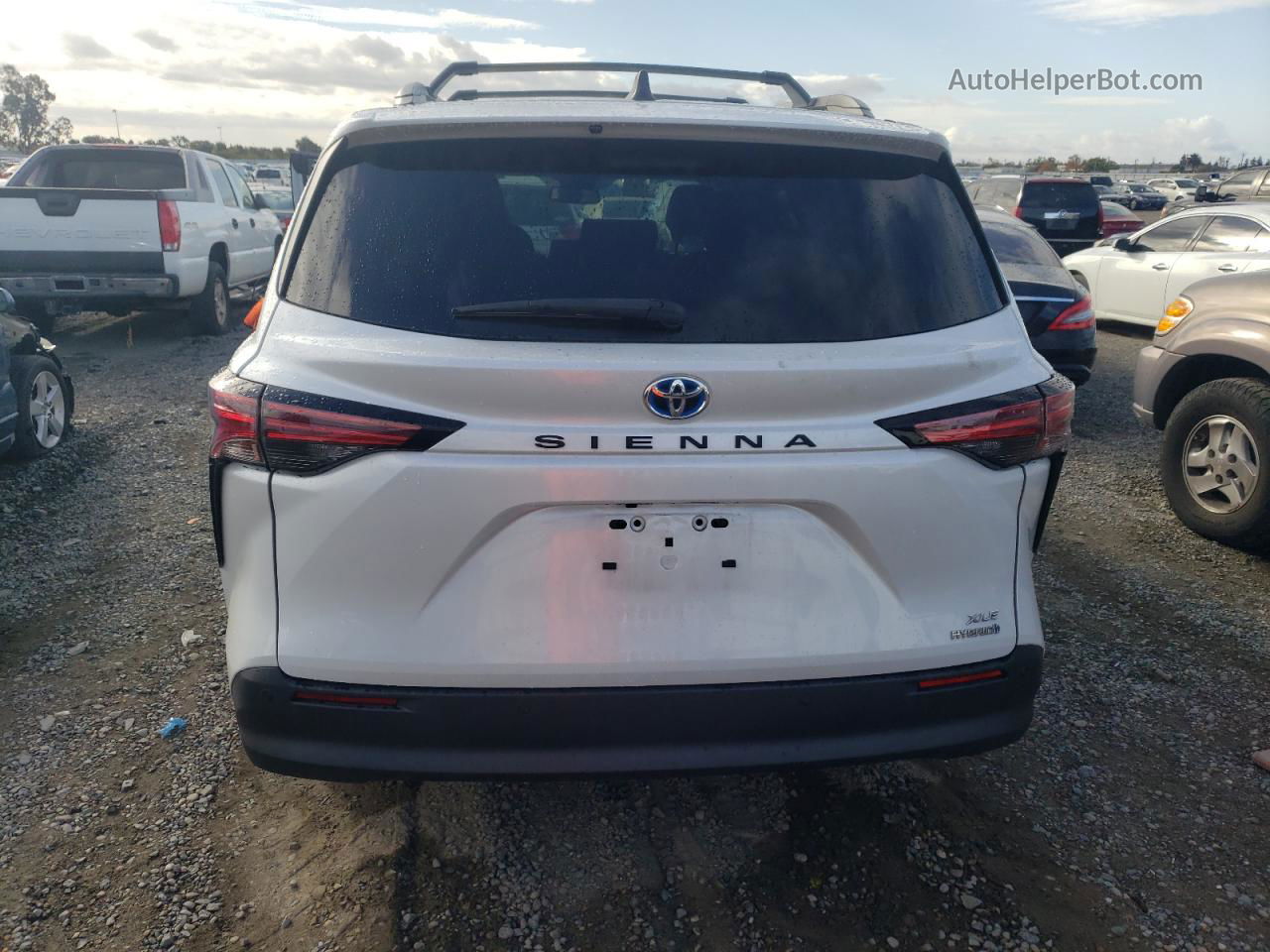 2022 Toyota Sienna Xle White vin: 5TDJRKEC7NS100013