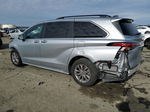 2022 Toyota Sienna Xle Silver vin: 5TDJRKEC9NS076863