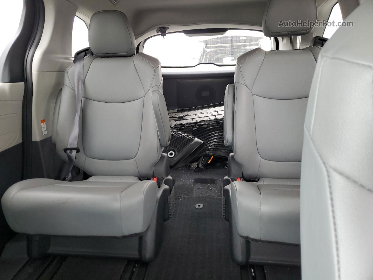 2022 Toyota Sienna Xle Черный vin: 5TDJRKEC9NS094859