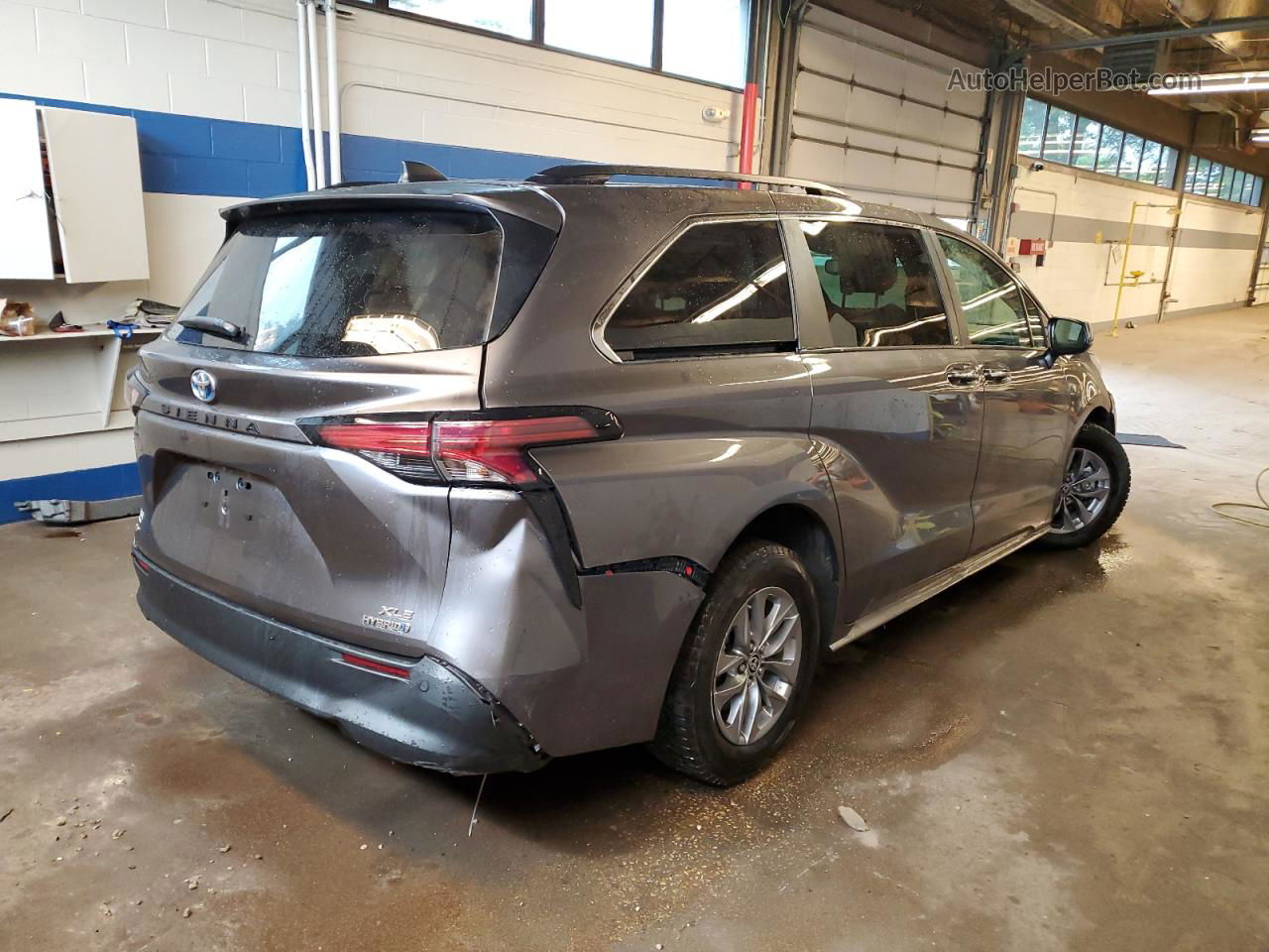 2022 Toyota Sienna Xle Серый vin: 5TDJSKFC3NS072682