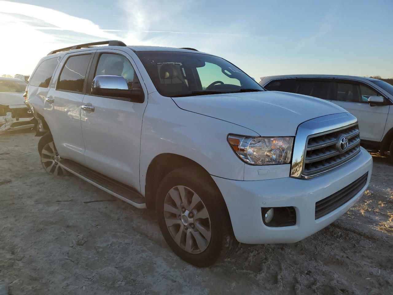 2016 Toyota Sequoia Limited White vin: 5TDJW5G14GS128568