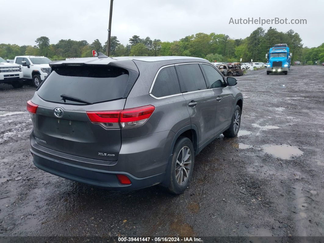 2019 Toyota Highlander Xle Серый vin: 5TDJZRFH0KS604904