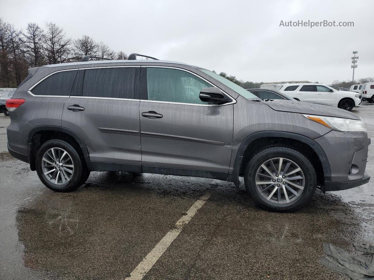 2019 Toyota Highlander Se Gray vin: 5TDJZRFH0KS708275