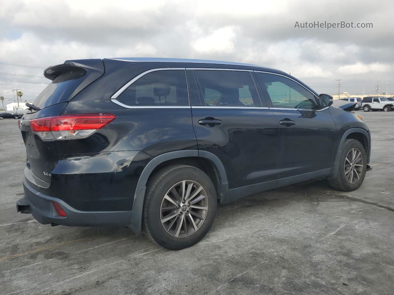 2019 Toyota Highlander Se Black vin: 5TDJZRFH2KS574224