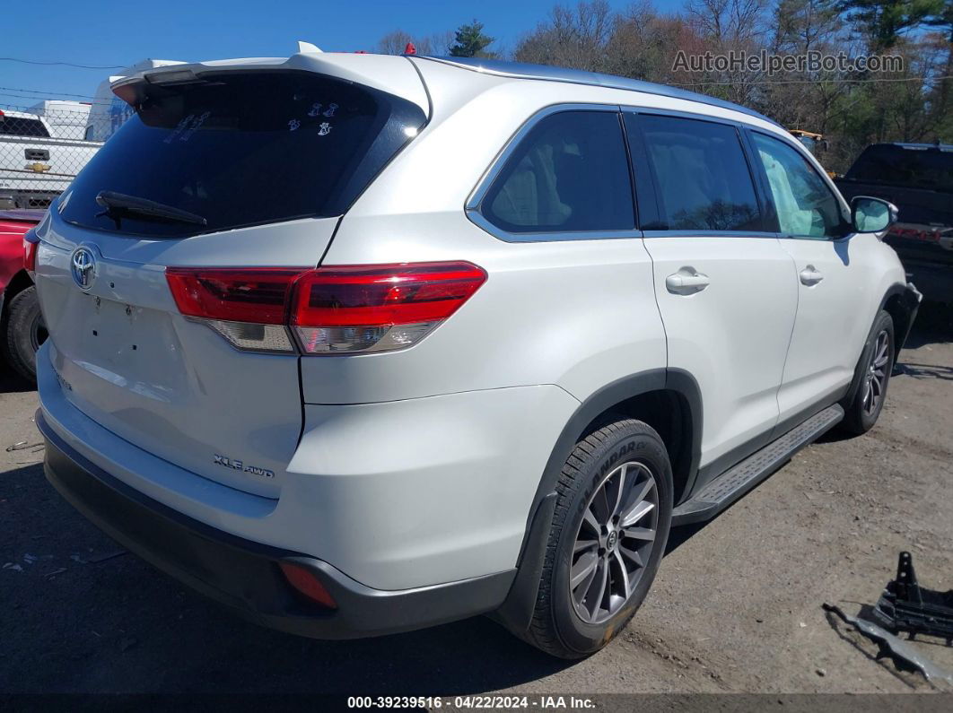 2019 Toyota Highlander Xle White vin: 5TDJZRFH2KS588124