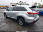 2019 Toyota Highlander Xle Silver vin: 5TDJZRFH2KS725403