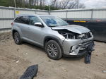 2019 Toyota Highlander Se Silver vin: 5TDJZRFH3KS617792