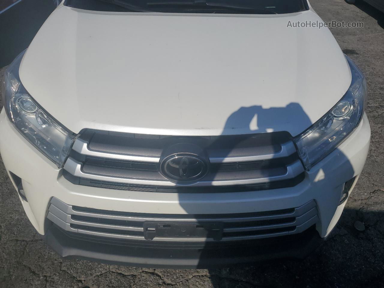 2019 Toyota Highlander Se White vin: 5TDJZRFH3KS949814