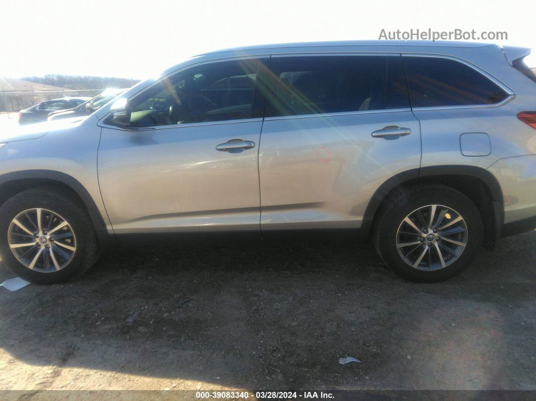 2019 Toyota Highlander Xle Gray vin: 5TDJZRFH4KS588545