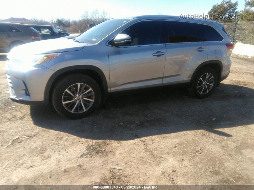 2019 Toyota Highlander Xle Gray vin: 5TDJZRFH4KS588545