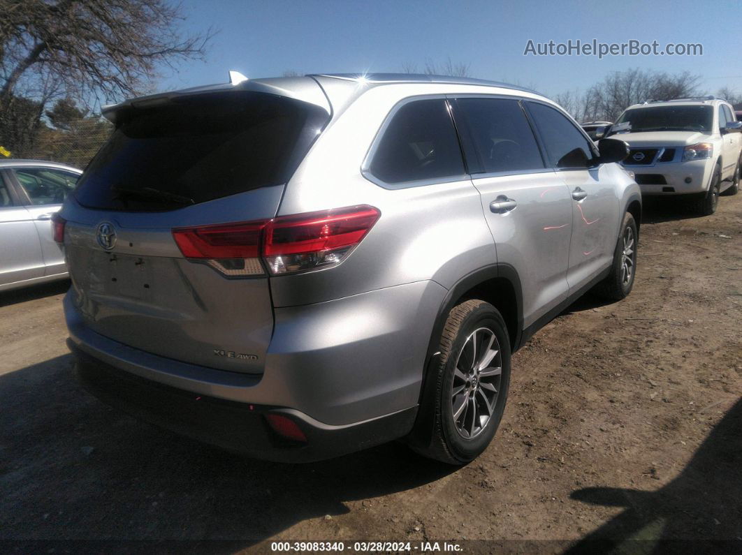 2019 Toyota Highlander Xle Gray vin: 5TDJZRFH4KS588545