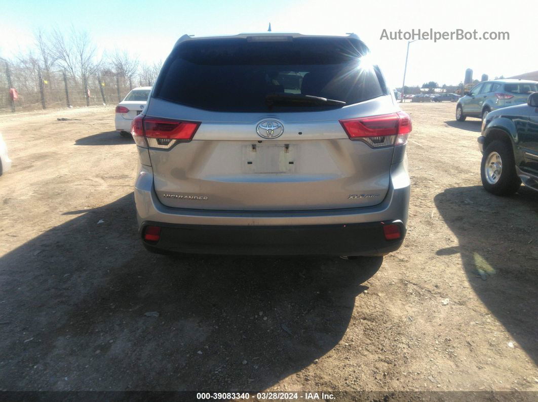 2019 Toyota Highlander Xle Gray vin: 5TDJZRFH4KS588545