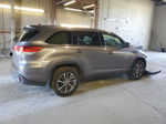 2019 Toyota Highlander Se Silver vin: 5TDJZRFH4KS599822