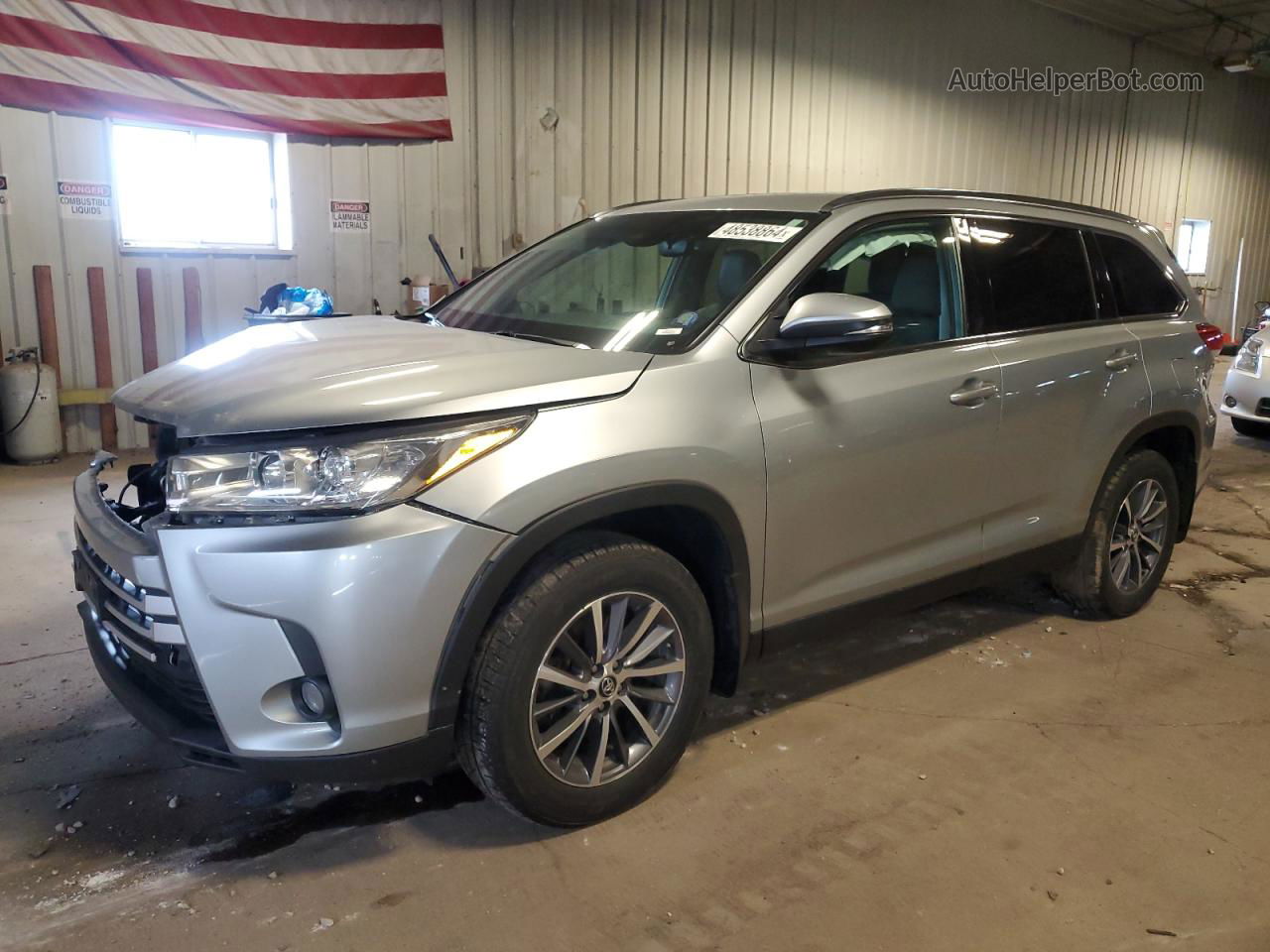 2019 Toyota Highlander Se Silver vin: 5TDJZRFH5KS923358