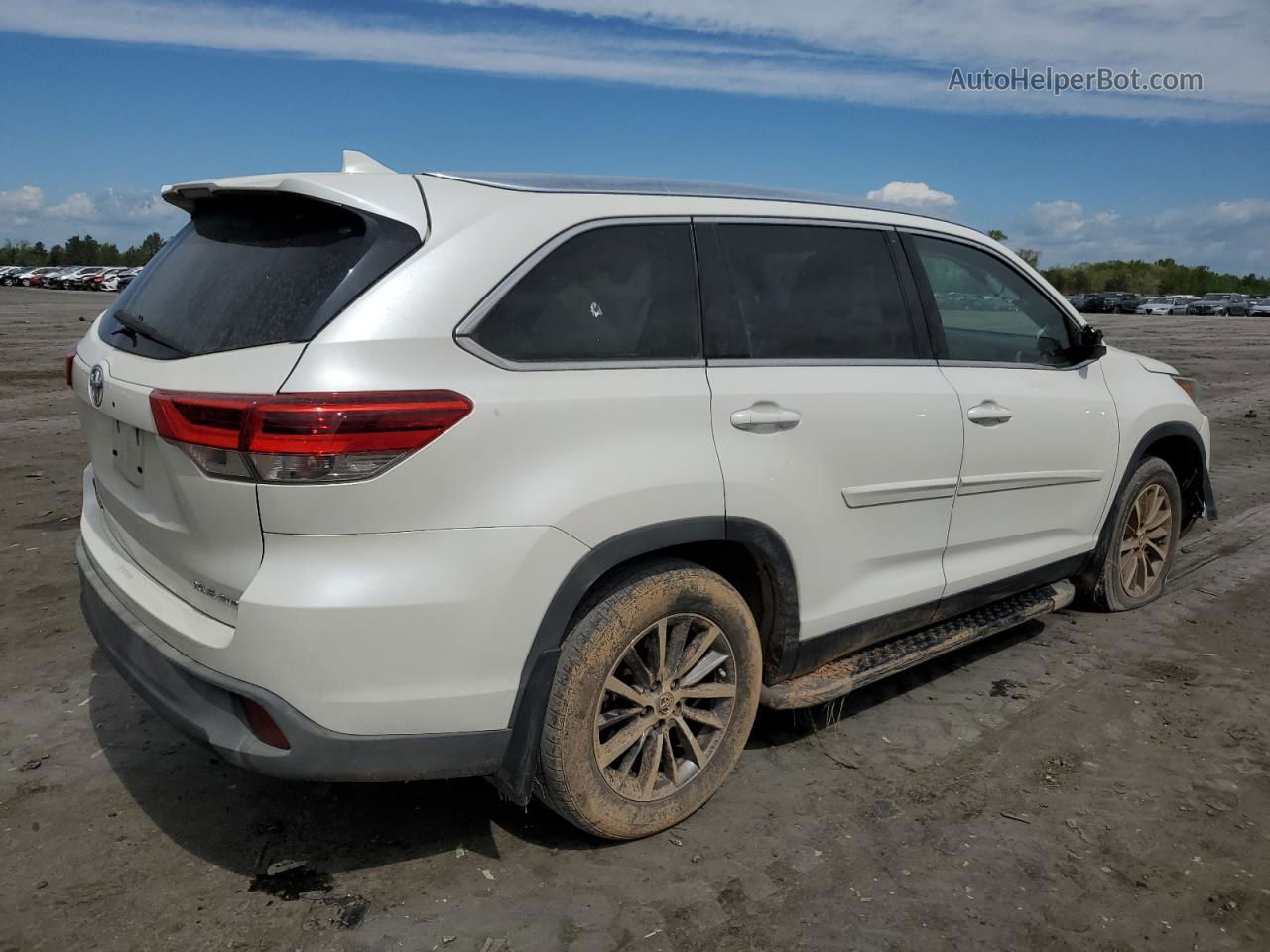 2019 Toyota Highlander Se White vin: 5TDJZRFH6KS601649