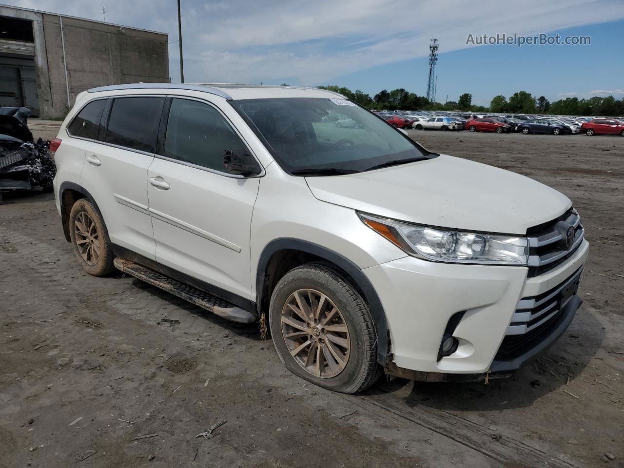 2019 Toyota Highlander Se White vin: 5TDJZRFH6KS601649