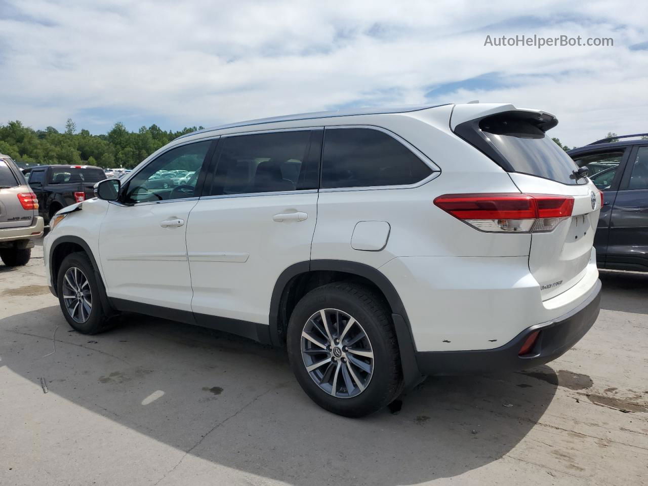 2019 Toyota Highlander Se White vin: 5TDJZRFH8KS623393