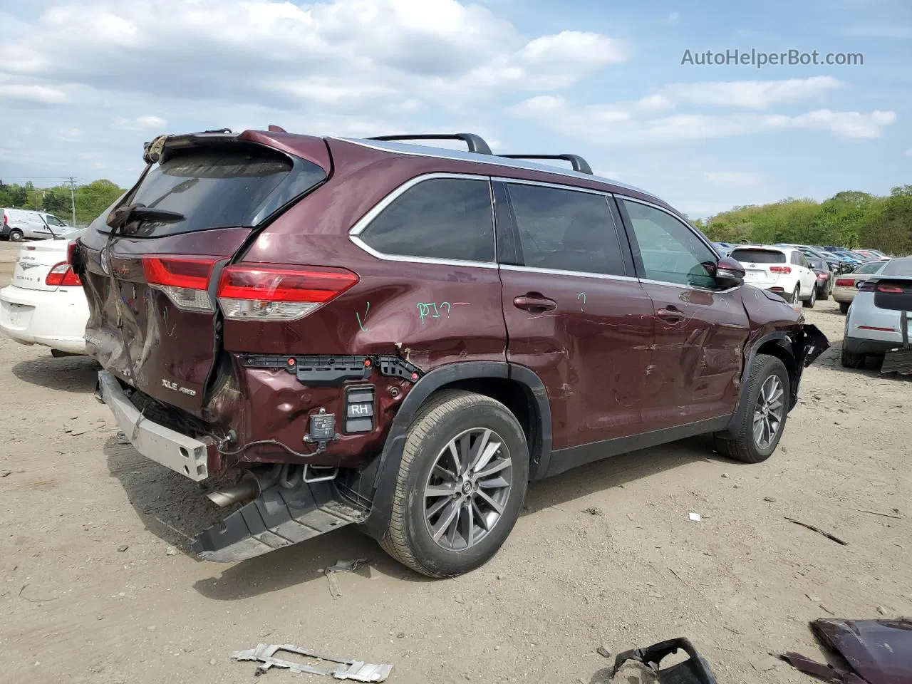 2019 Toyota Highlander Se Burgundy vin: 5TDJZRFHXKS729778