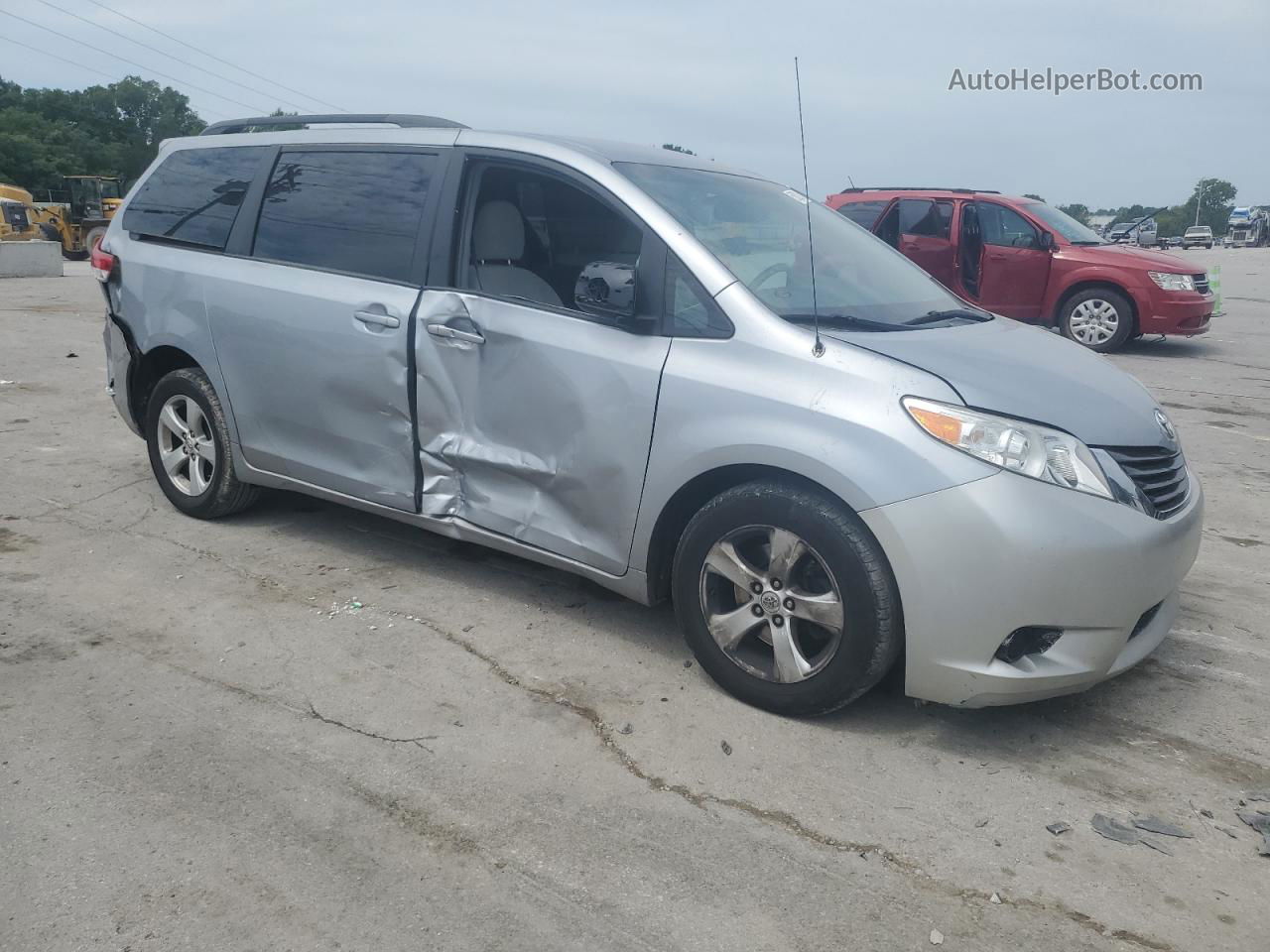 2014 Toyota Sienna Le Silver vin: 5TDKK3DC0ES499959