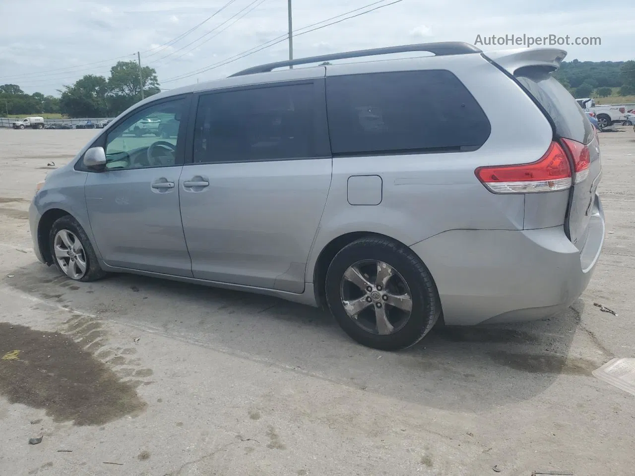 2014 Toyota Sienna Le Silver vin: 5TDKK3DC0ES499959