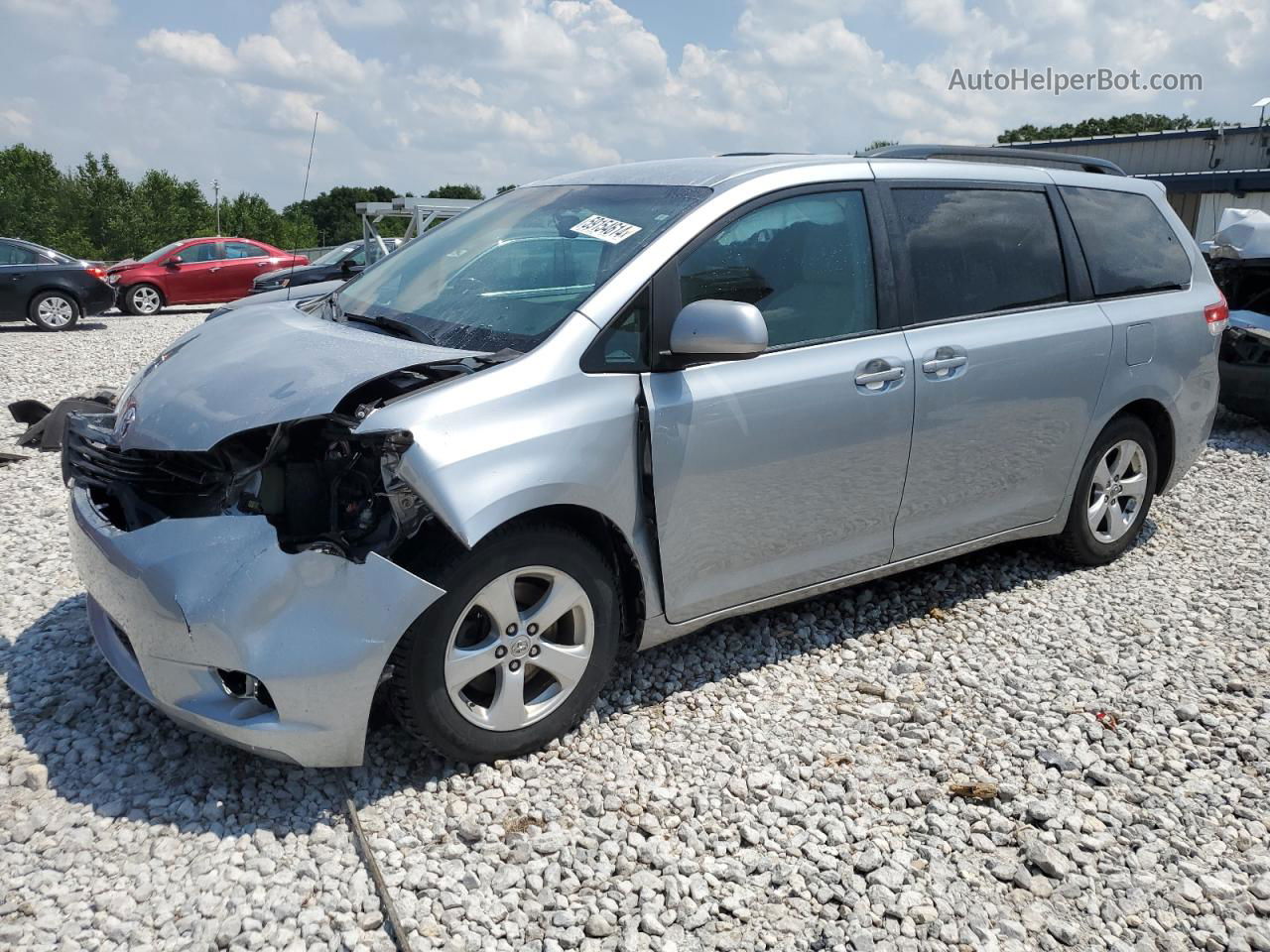 2014 Toyota Sienna Le Серебряный vin: 5TDKK3DC1ES523847