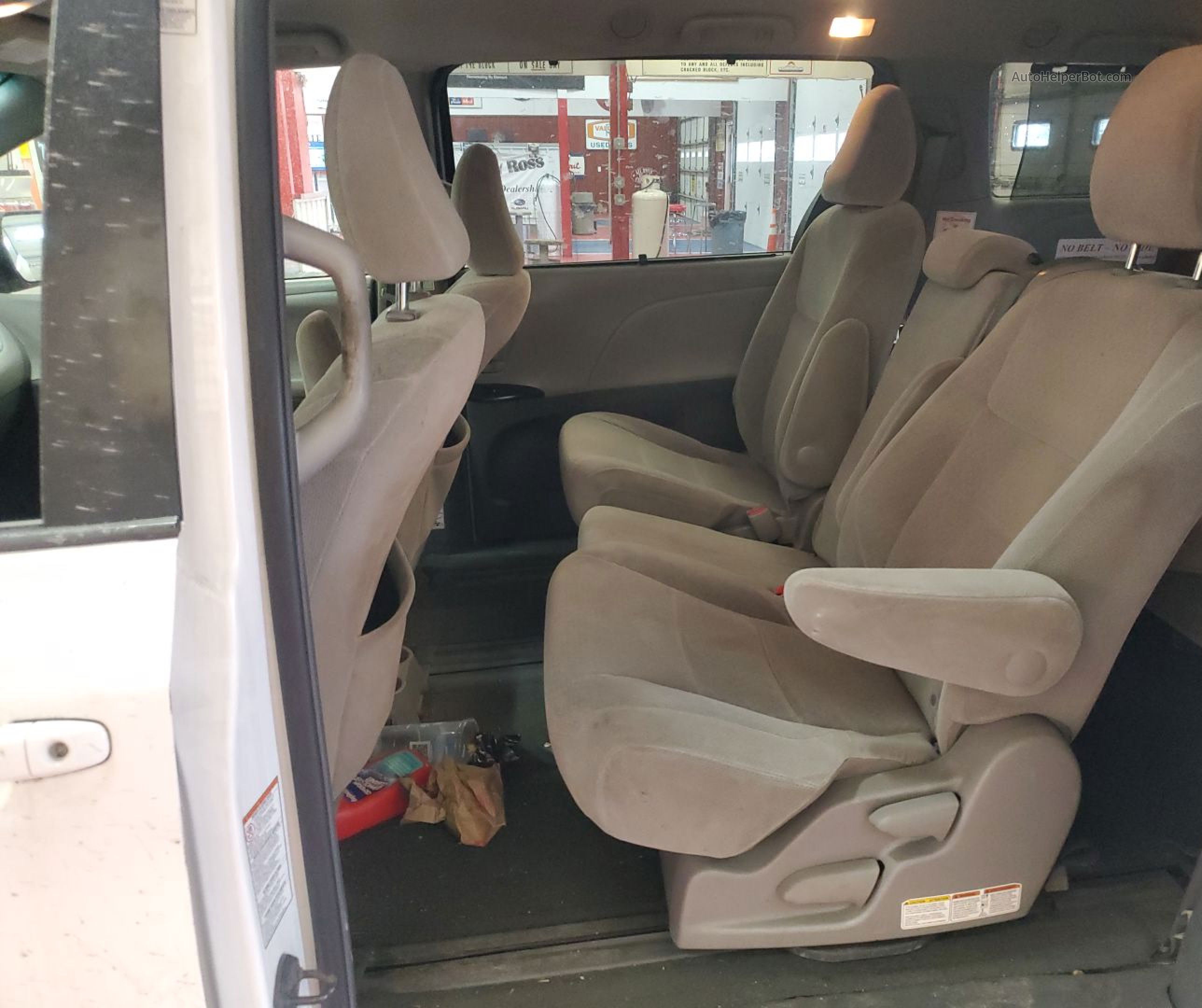2015 Toyota Sienna Le 8 Passenger vin: 5TDKK3DC1FS594712