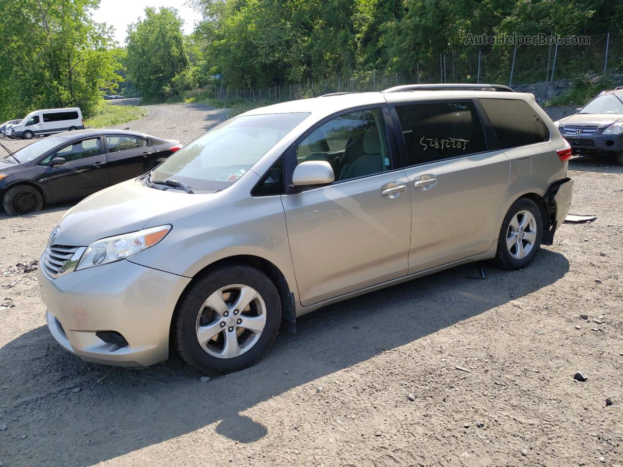 2015 Toyota Sienna Le Бежевый vin: 5TDKK3DC1FS673720