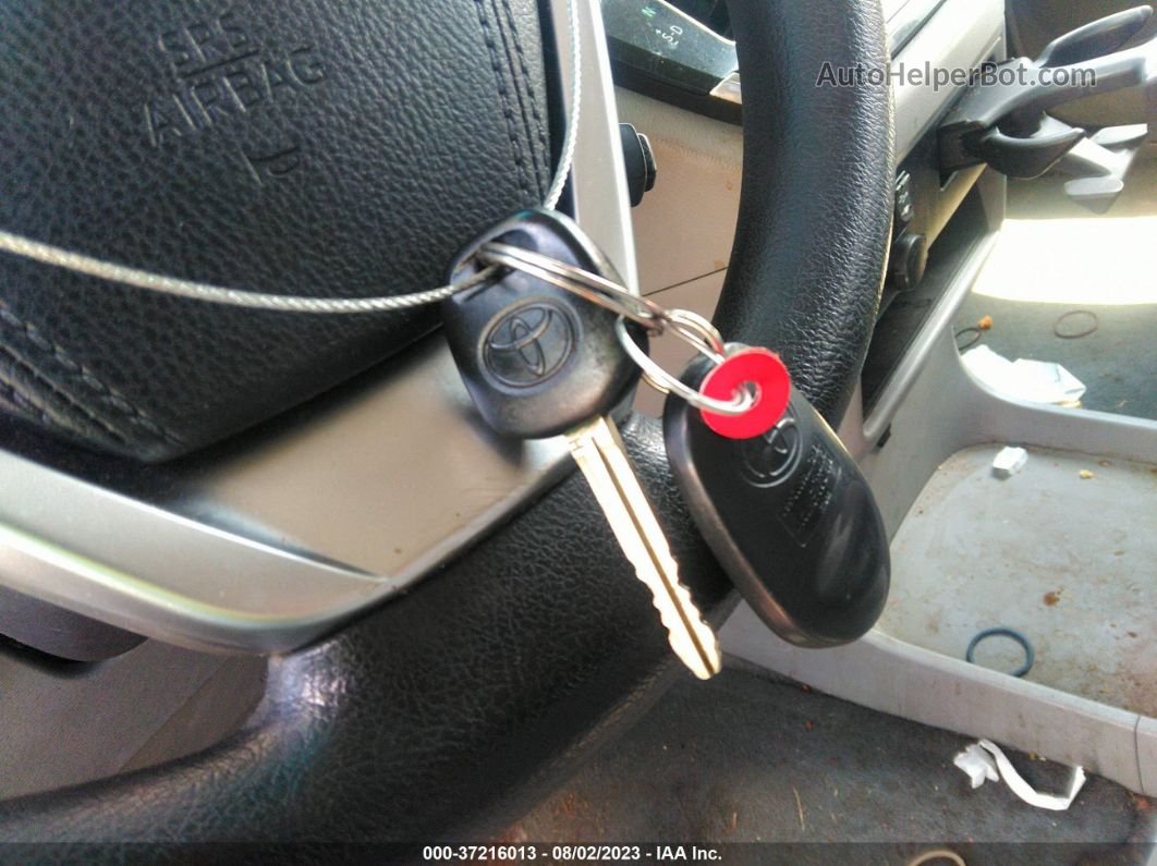 2015 Toyota Sienna Le Серый vin: 5TDKK3DC2FS559287