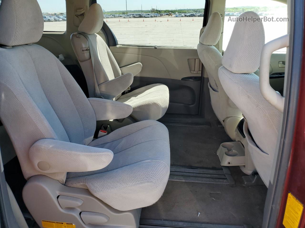 2014 Toyota Sienna Le Темно-бордовый vin: 5TDKK3DC4ES469489