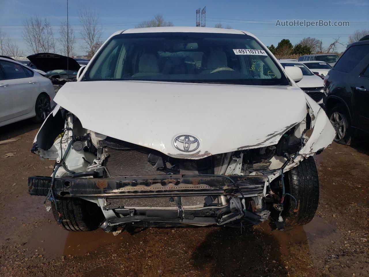 2014 Toyota Sienna Le White vin: 5TDKK3DC6ES478811